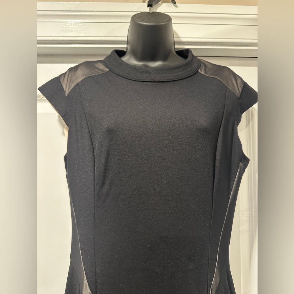 Sleek Black Size 14 Dress with Mesh Accents - Picture 5 of 7
